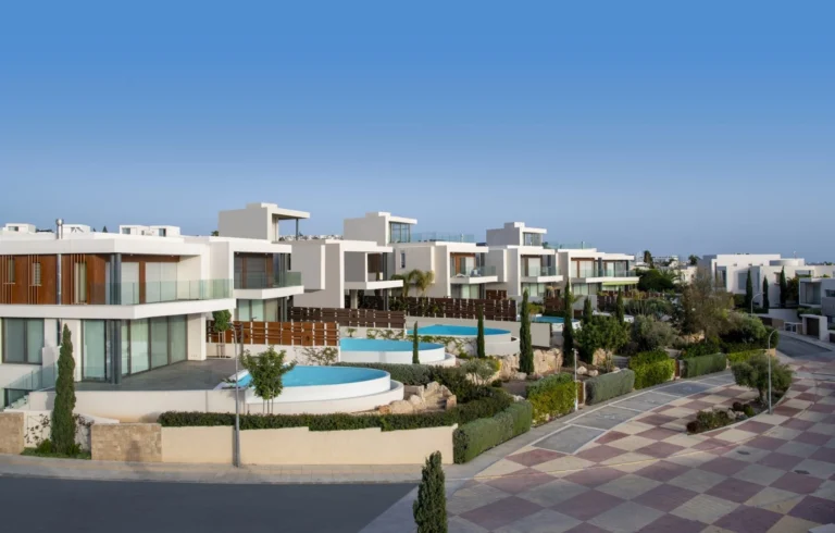 4 Bedroom House for Sale in Chlorakas, Paphos District