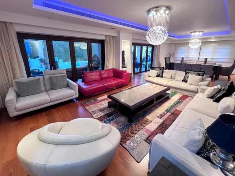 5 Bedroom House for Sale in Engomi, Nicosia District