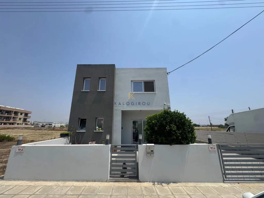 3 Bedroom House for Sale in Oroklini, Larnaca District