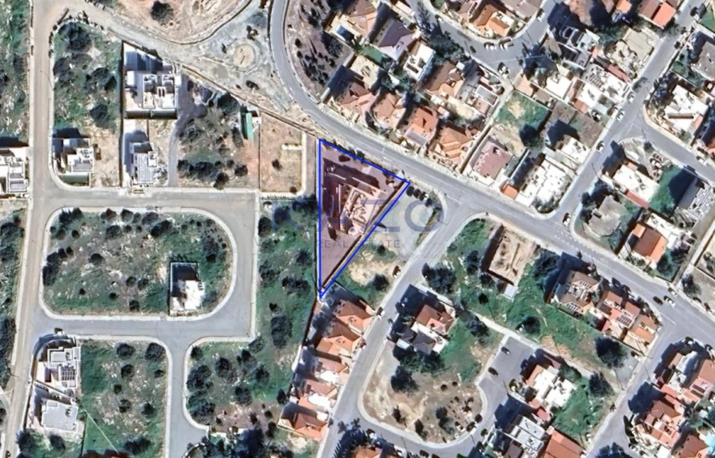 660m² Building for Sale in Episkopi, Limassol District