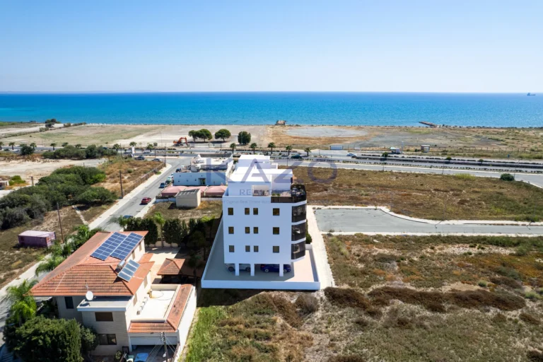 733m² Building for Sale in Larnaca – Chrysopolitissa
