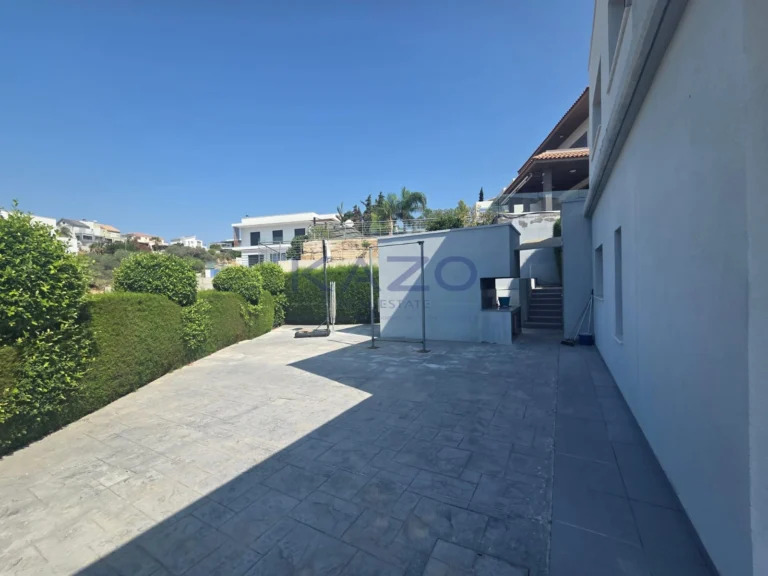 4 Bedroom House for Sale in Limassol – Agios Athanasios