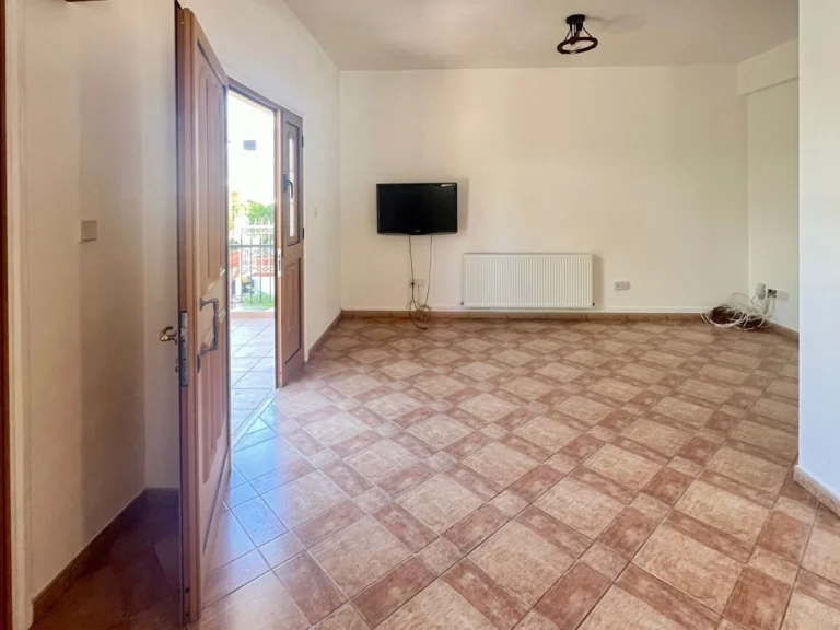 3 Bedroom House for Sale in Agios Dometios, Nicosia District