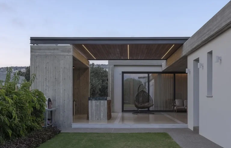 4 Bedroom House for Sale in Agia Marinouda, Paphos District