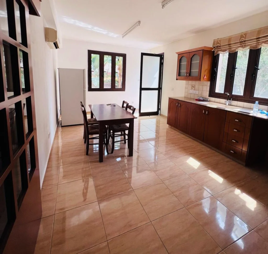 4 Bedroom House for Sale in Oroklini, Larnaca District