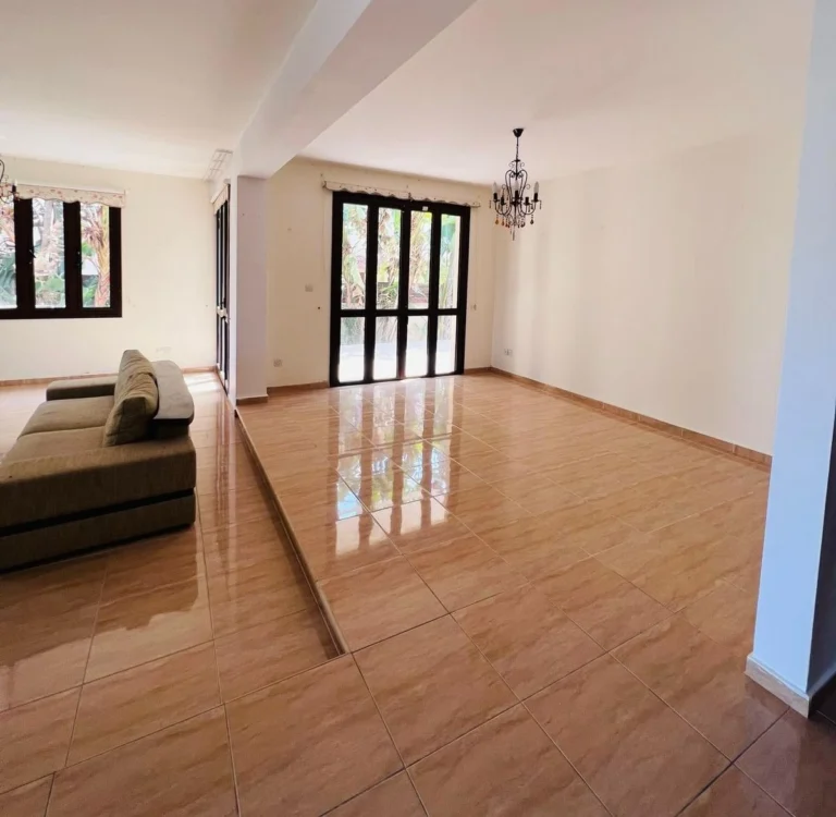 4 Bedroom House for Sale in Oroklini, Larnaca District