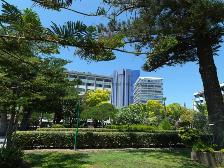 860m² Commercial for Sale in Limassol District