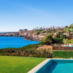 6+ Bedroom House for Sale in Chlorakas, Paphos District