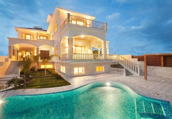 4 Bedroom House for Sale in Agios Tychonas, Limassol District