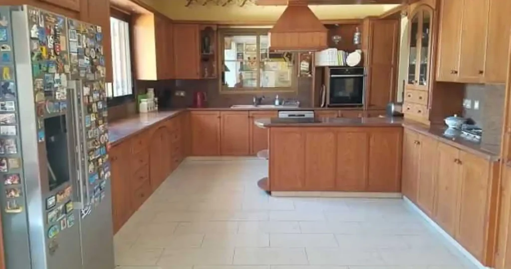 5 Bedroom House for Sale in Prastio Kellakiou, Limassol District