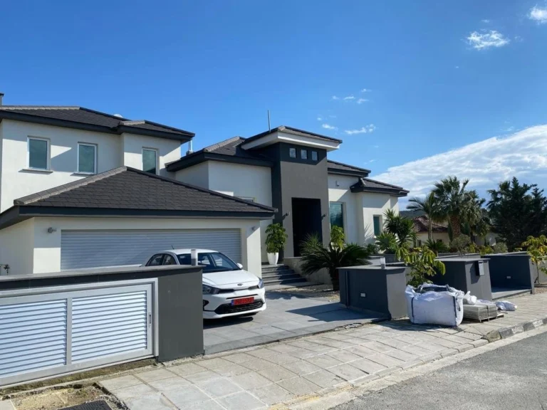 4 Bedroom House for Sale in Moni, Limassol District