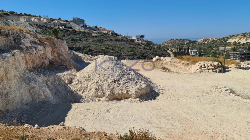 2,000m² Plot for Sale in Agios Tychonas, Limassol District