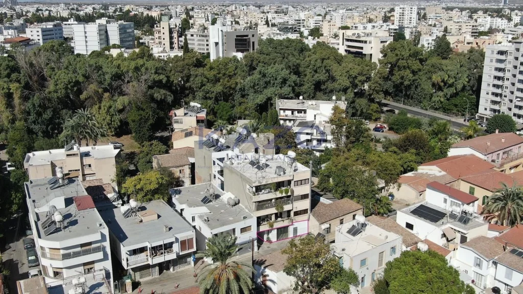 140m² Commercial for Sale in Agioi Omologites, Nicosia District