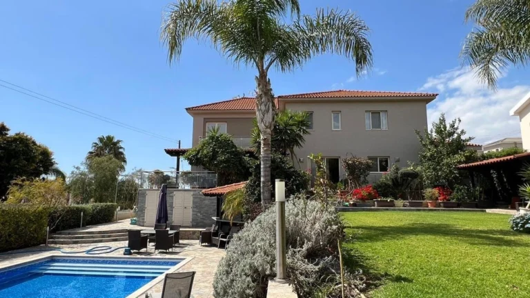 5 Bedroom House for Sale in Limassol – Agios Athanasios