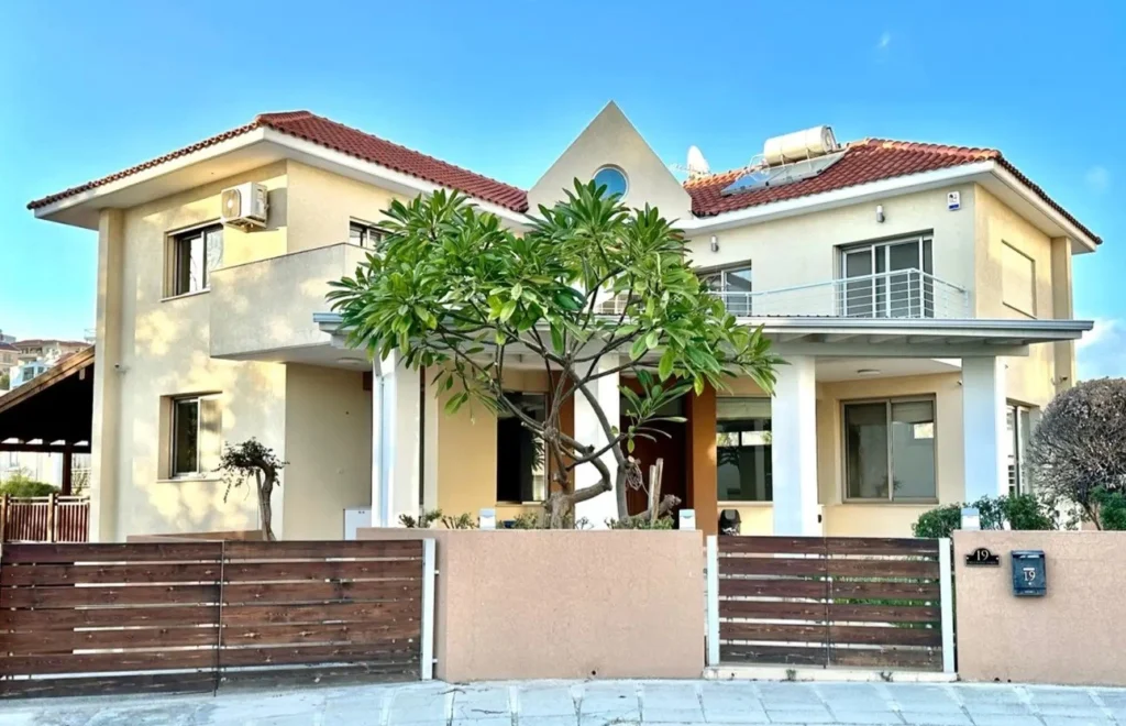 6+ Bedroom House for Sale in Limassol – Agia Fyla