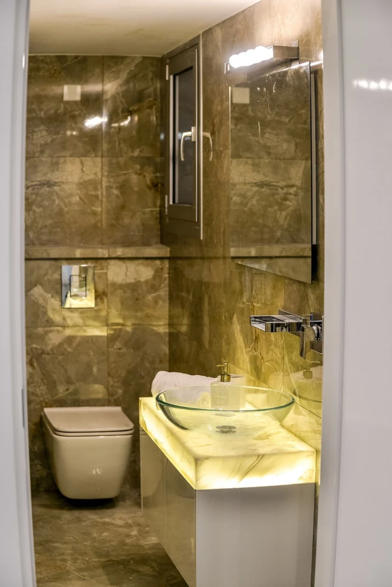 5 Bedroom House for Sale in Agios Tychonas, Limassol District