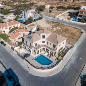 6+ Bedroom House for Sale in Agia Paraskevi, Limassol District