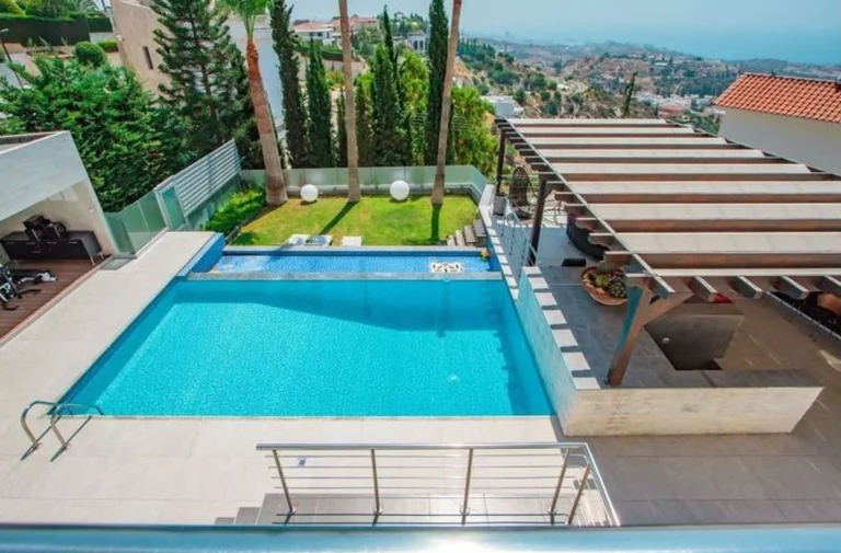 5 Bedroom House for Sale in Armenochori, Limassol District