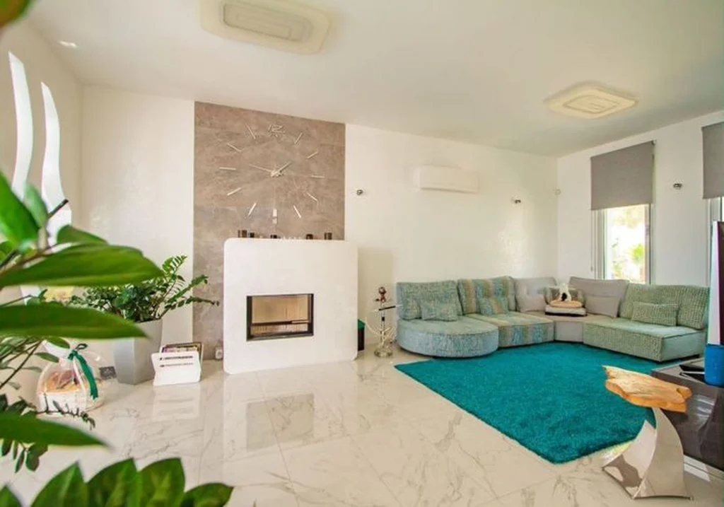 5 Bedroom House for Sale in Armenochori, Limassol District