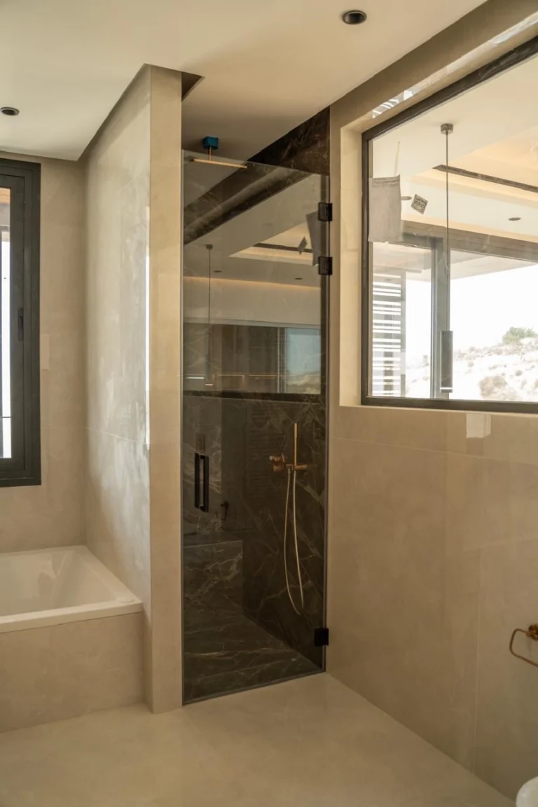 5 Bedroom House for Sale in Limassol – Mesa Geitonia