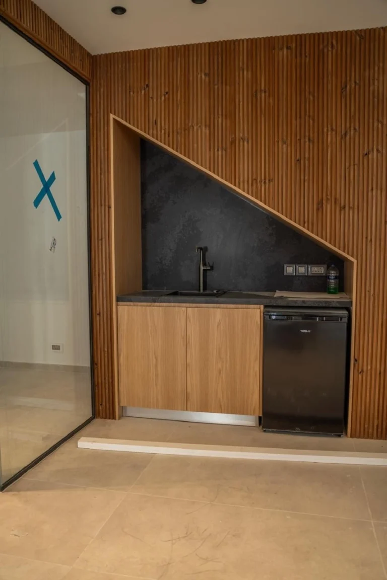 5 Bedroom House for Sale in Limassol – Mesa Geitonia