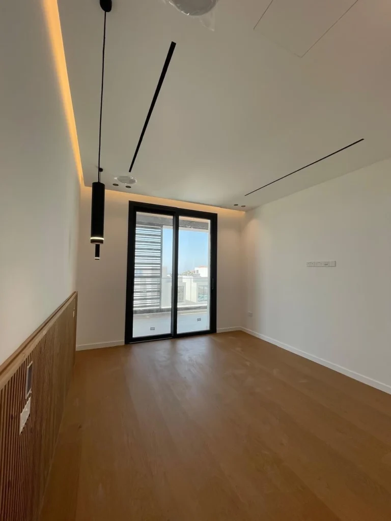 5 Bedroom House for Sale in Limassol – Mesa Geitonia