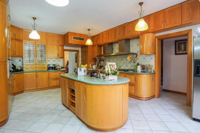 5 Bedroom House for Sale in Alethriko, Larnaca District