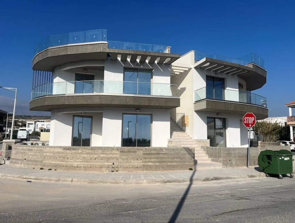 3 Bedroom Apartment for Sale in Koloni, Paphos District