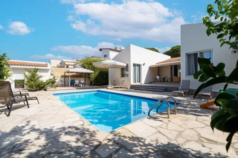 4 Bedroom House for Sale in Pegeia, Paphos District