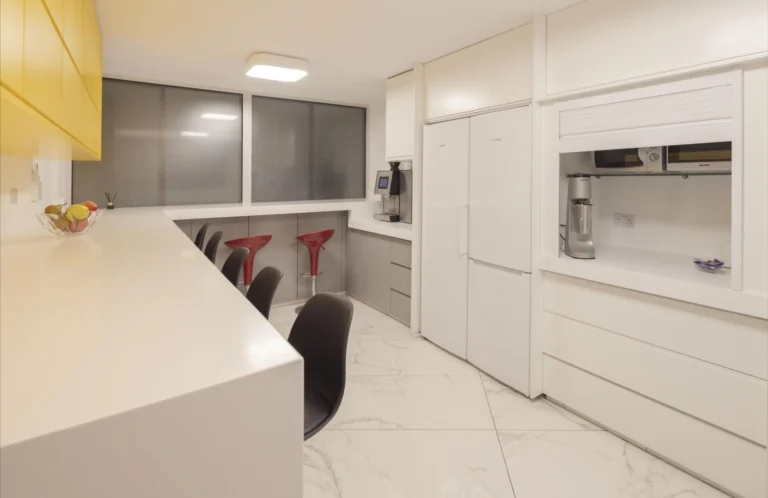 1072m² Commercial for Sale in Kalogiroi, Limassol District