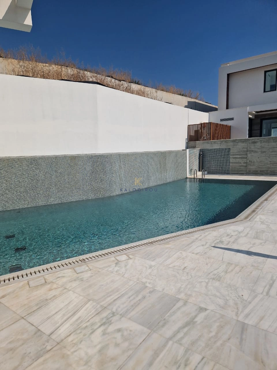 2 Bedroom House for Rent in Agios Tychonas, Limassol District