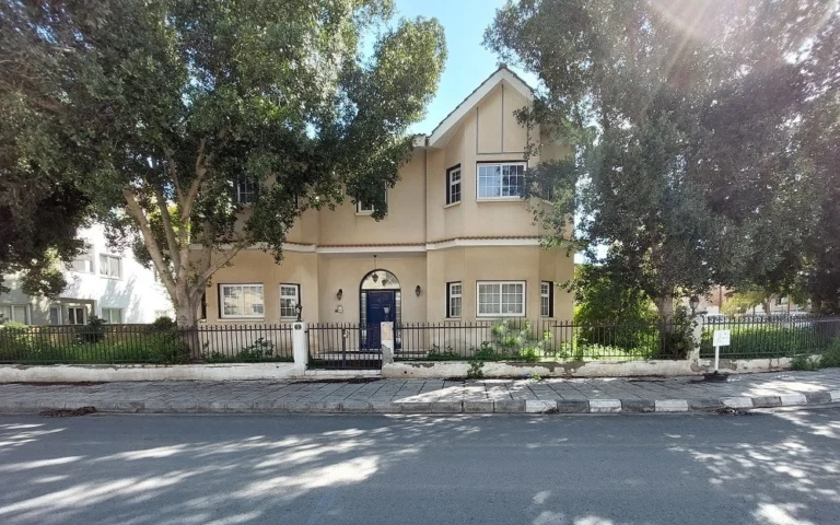 4 Bedroom House for Sale in Strovolos, Nicosia District