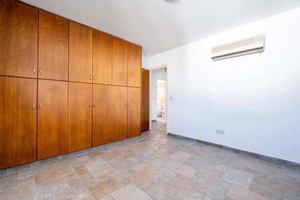 Здание площадью 497 м² на продажу в Энгоми, район Никосии