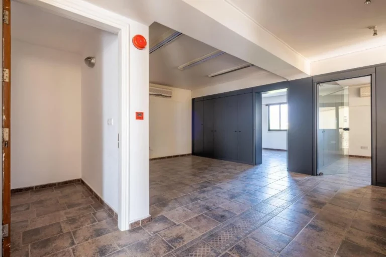 Κτίριο 497m² προς πώληση στην Έγκωμη, Επαρχία Λευκωσίας