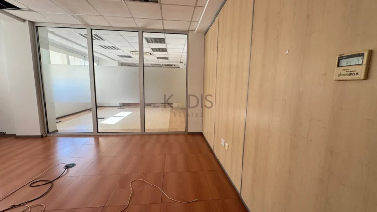 Κτίριο 1410m² προς ενοικίαση στην Επαρχία Λεμεσού