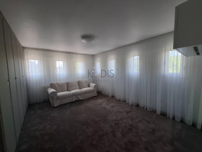 5 Bedroom House for Sale in Pyrgos Lemesou, Limassol District