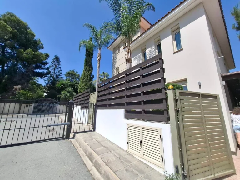 5 Bedroom House for Sale in Pyrgos Lemesou, Limassol District