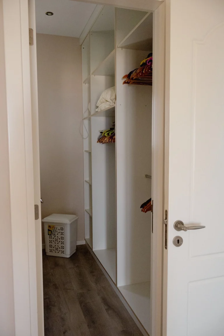 5 Bedroom House for Sale in Agios Tychonas, Limassol District