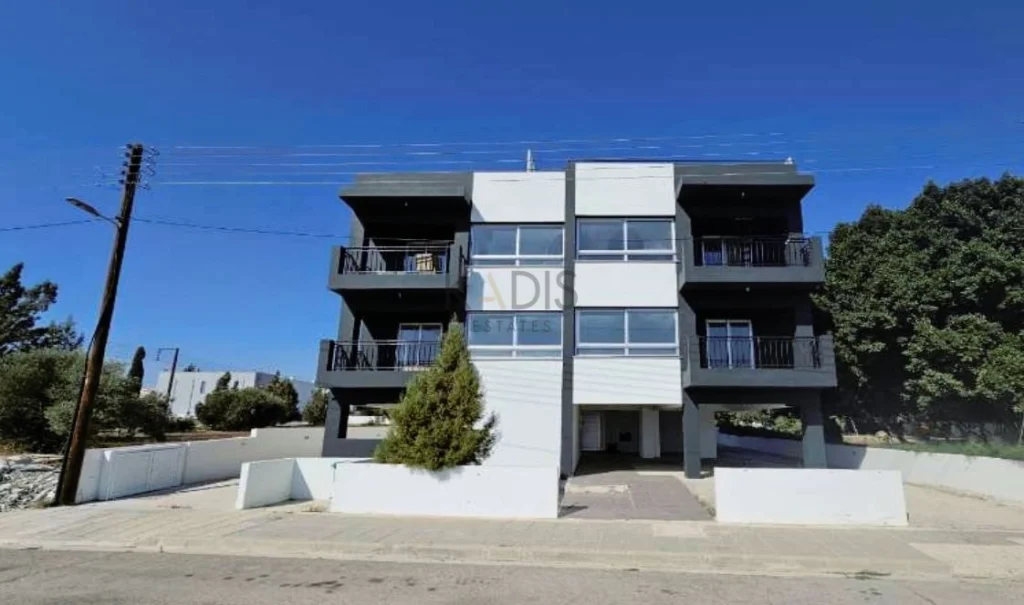 721m² Building for Sale in Meneou, Larnaca District