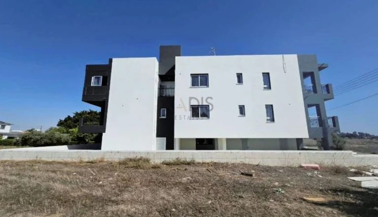721m² Building for Sale in Meneou, Larnaca District