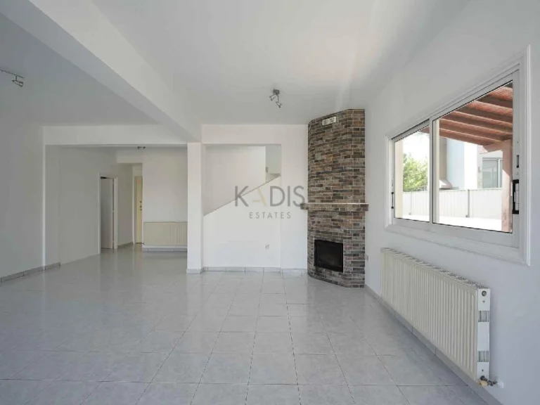 4 Bedroom House for Sale in Strovolos, Nicosia District
