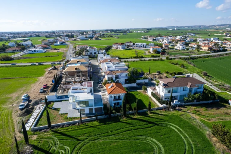 Cheap Houses and Villas for Sale Larnaca up to 600000 euro