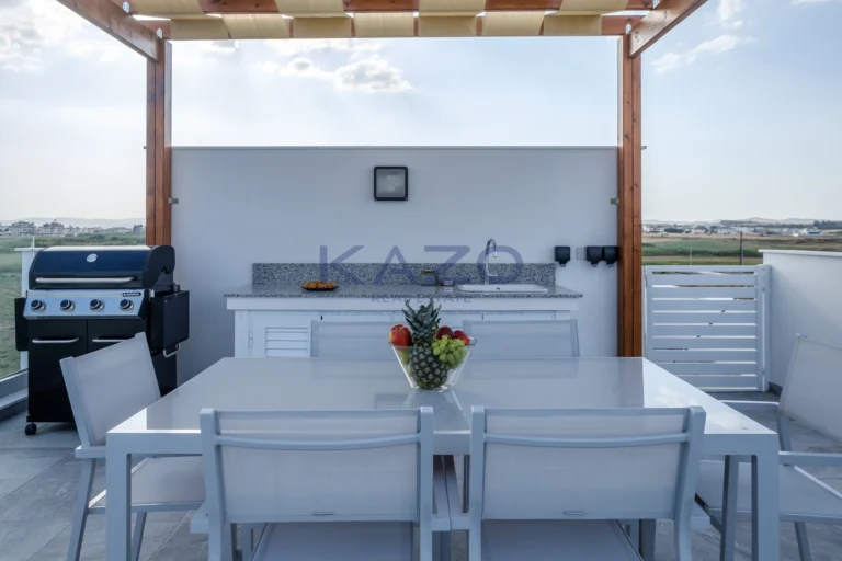 5 Bedroom House for Sale in Oroklini, Larnaca District