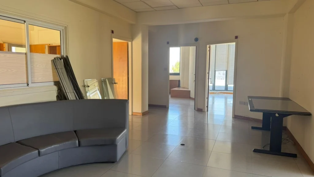 200m² Office for Rent in Limassol – Kapsalos