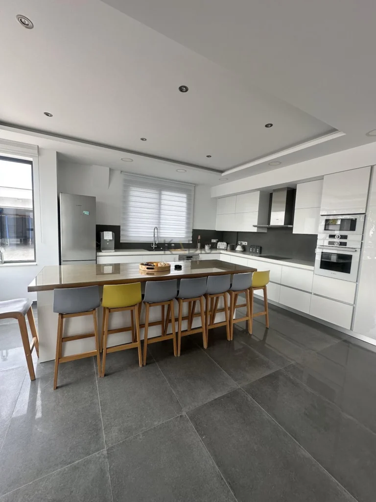 4 Bedroom House for Rent in Moni, Limassol District