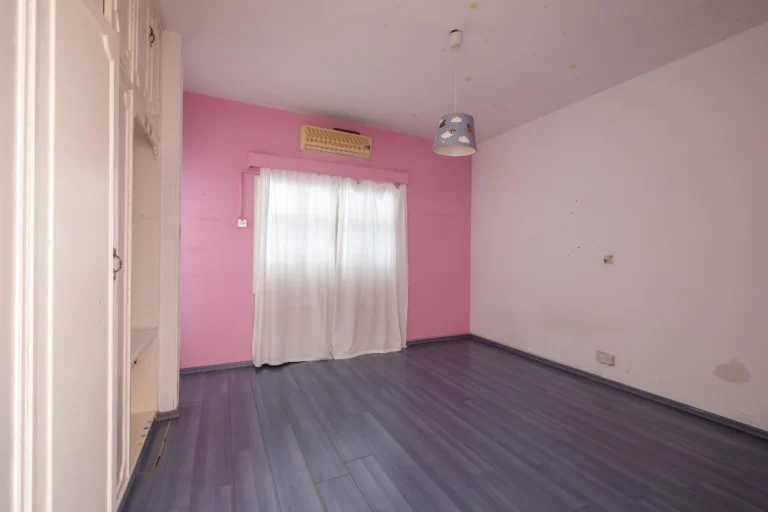 6+ Bedroom House for Sale in Agios Dometios, Nicosia District