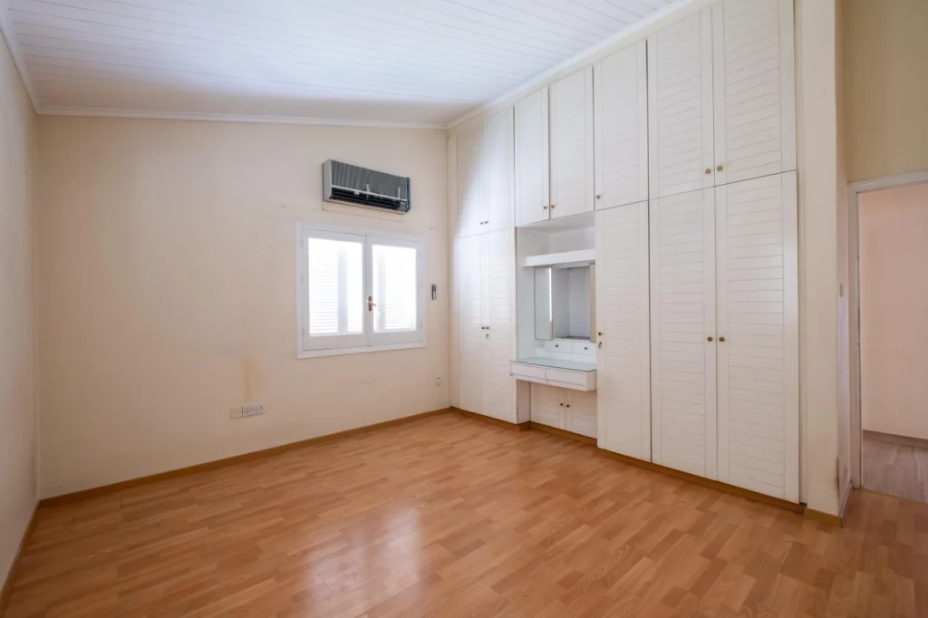 536m² Building for Sale in Agios Dometios, Nicosia District