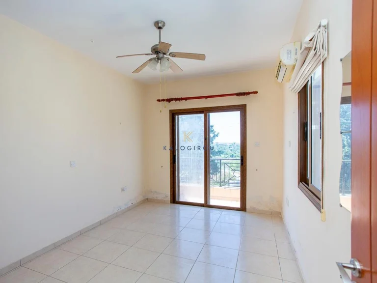 2 Bedroom House for Sale in Kissonerga, Paphos District