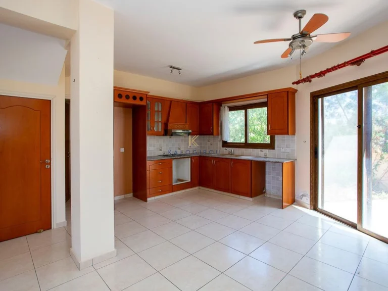 2 Bedroom House for Sale in Kissonerga, Paphos District