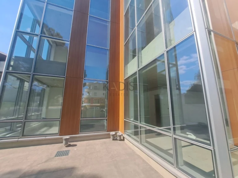 200m² Commercial for Rent in Aglantzia, Nicosia District